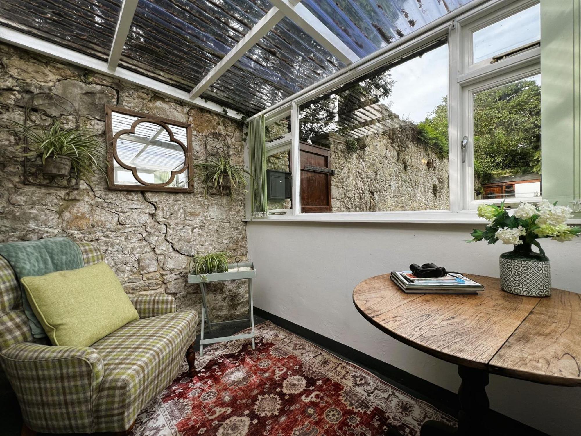 The Old Abbey Farmhouse Ryde  Exterior photo